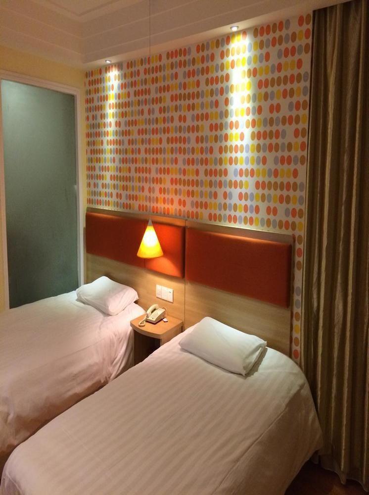 Home Inn Chengdu Kuanzhai Alley New City Square Экстерьер фото