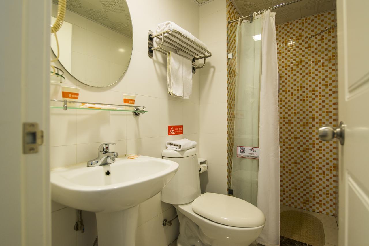 Home Inn Chengdu Kuanzhai Alley New City Square Экстерьер фото